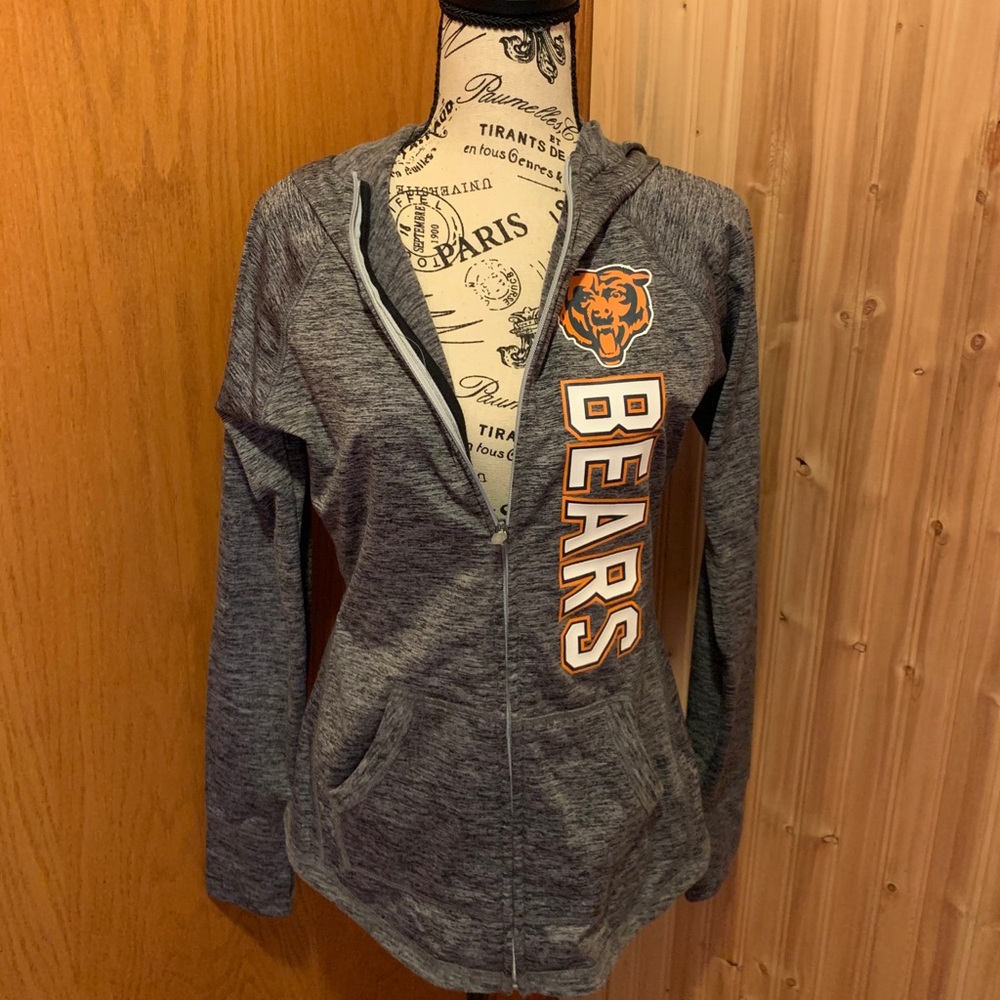 Chicago Bears, Dri-FIT Zip up (size small)